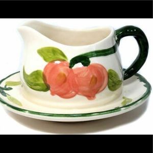 Vintage Franciscan fresh fruit gravy boat flying F